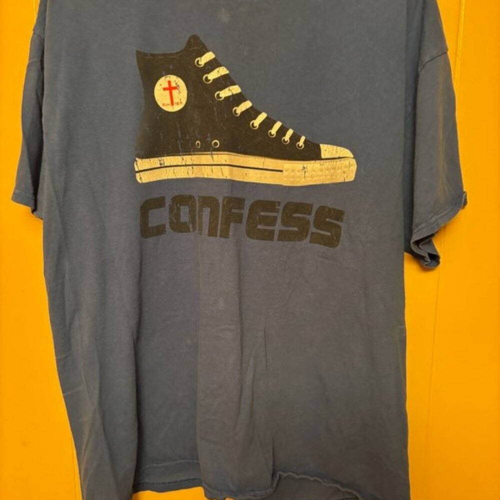 GILDAN ULTRA COTTON SIZE LARGE CONFESS BLUE SNEAKER TEE. UNISEX